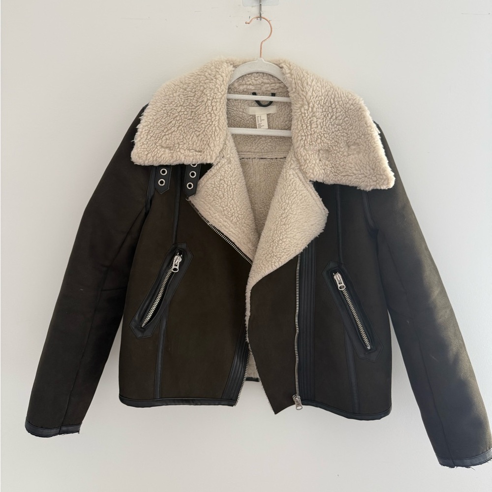 H&M Faux Leather Sherpa-Lined Moto Jacket | Size 10 | Black Winter Biker Coat